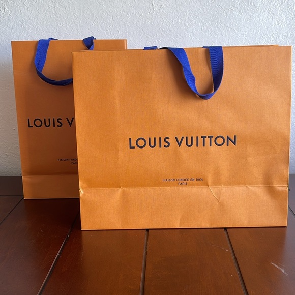 Louis Vuitton gift bags - Picture 2 of 6